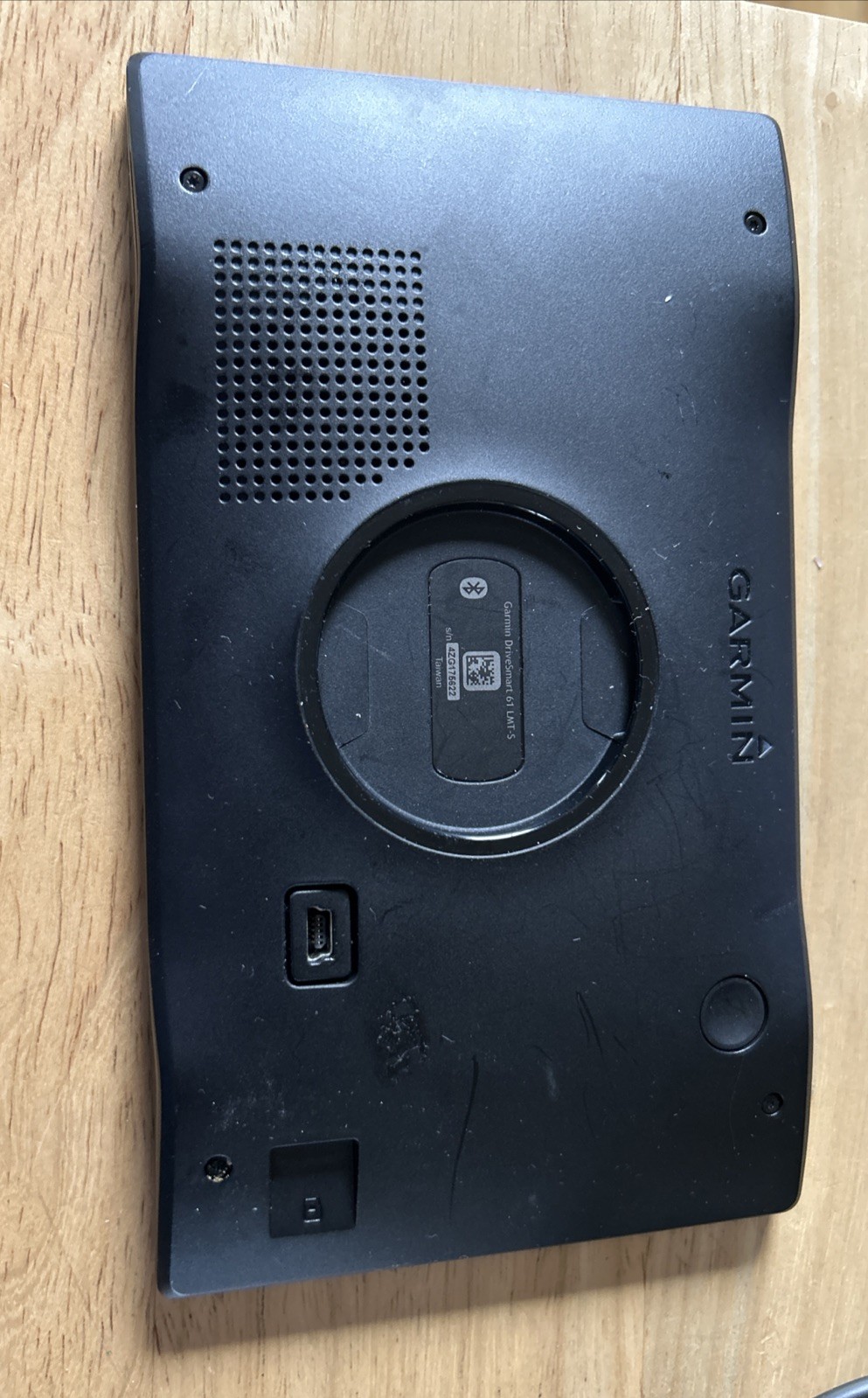 Garmin DriveSmart 61 LMT-S GPS Navigator System Bundle Y0150