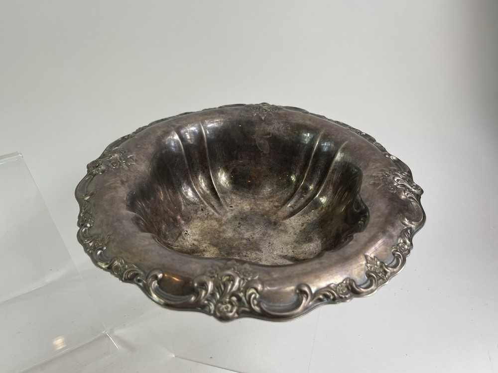 Compote Low Fruit Bowl Silver Plate 10" diameter Grapes Fruit Maker Unknown