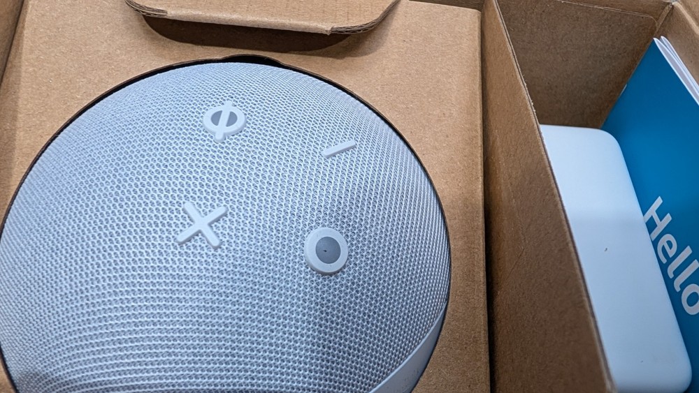 Amazon Echo Dot 5th Gen. Smart Speaker - Glacier White 🔥New Open Box🔥