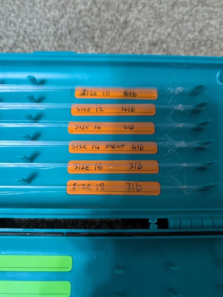 Fishing hook storage box With Barbless Hook Selection