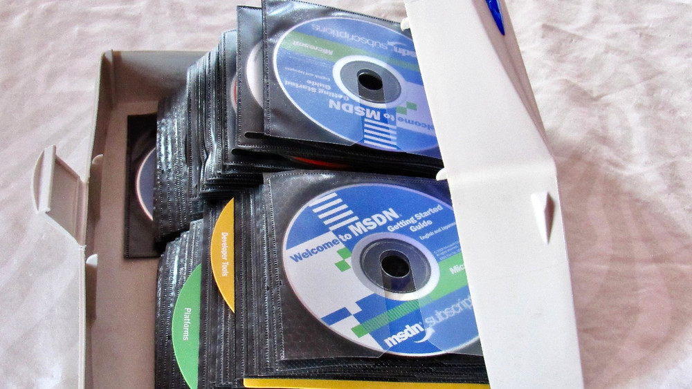 New MSDN Microsoft Developer Discs Library Archive Index SDK Platforms HARD CASE