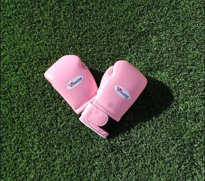 Winning MS-600 Boxing Gloves Pink & Grey Hook and Loop Training Sparring