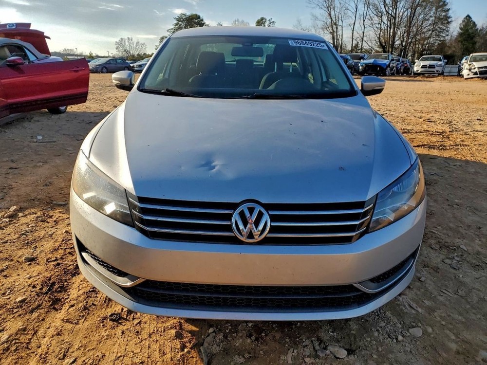 PASSAT 2014 Glove Box 4983673