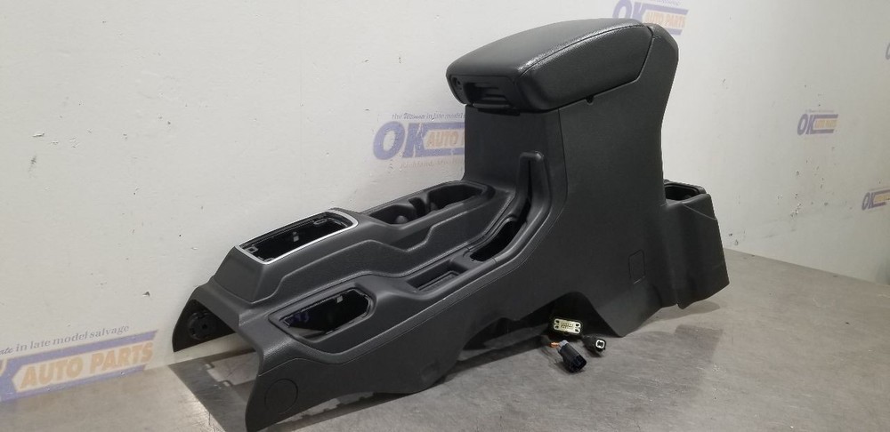 21 JEEP GLADIATOR JT WILLYS CENTER FLOOR CONSOLE ASSEMBLY BLACK MANUAL SHIFT