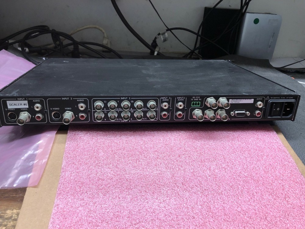 Inline IN1404 Video RGB Scaler 4-Input