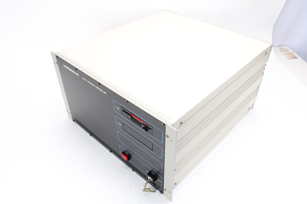 Intellemetrics IL910 / IL900 System Controller With 9x Card Modules and 2x Keys