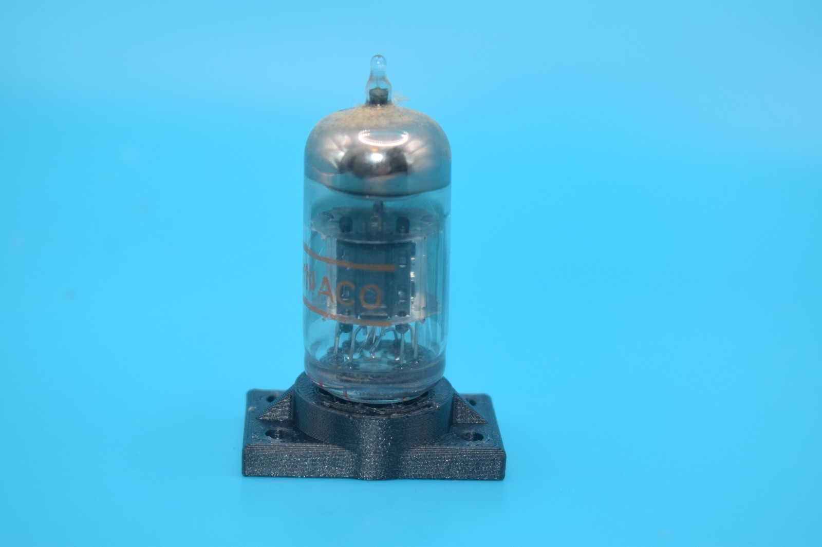 Vacuum Tube 9 Pin Straightener / Stand | With Mounting Holes