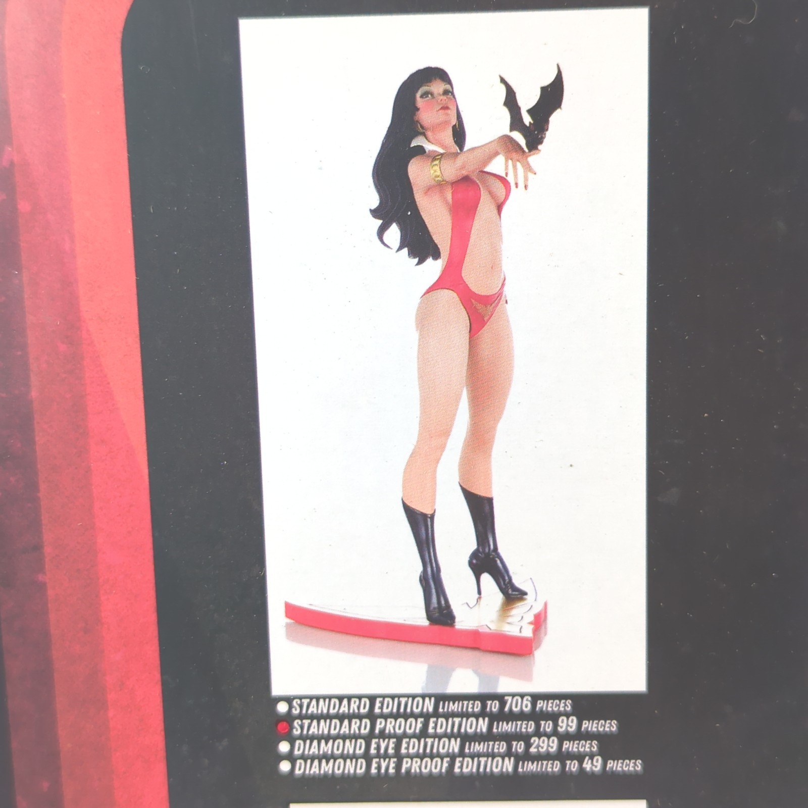 Vampirella Jose Gonzalez Statue Standard Artist Proof Out Of 99 12.5" Statue