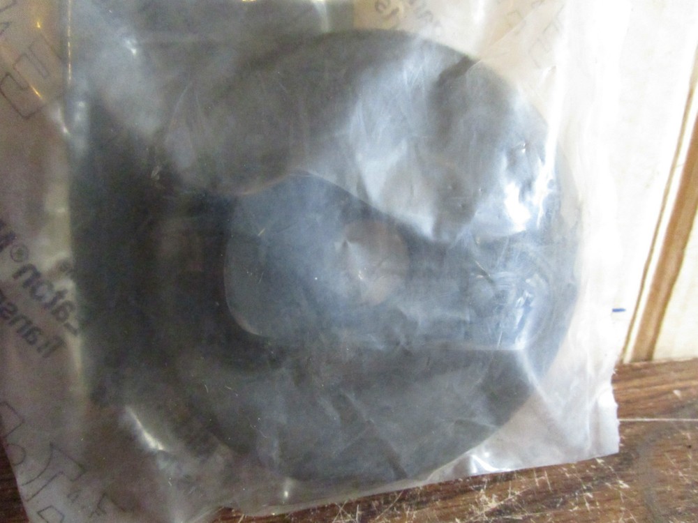 Ford E7HZ 7E242 B Transmission Shifter Shaft Boot