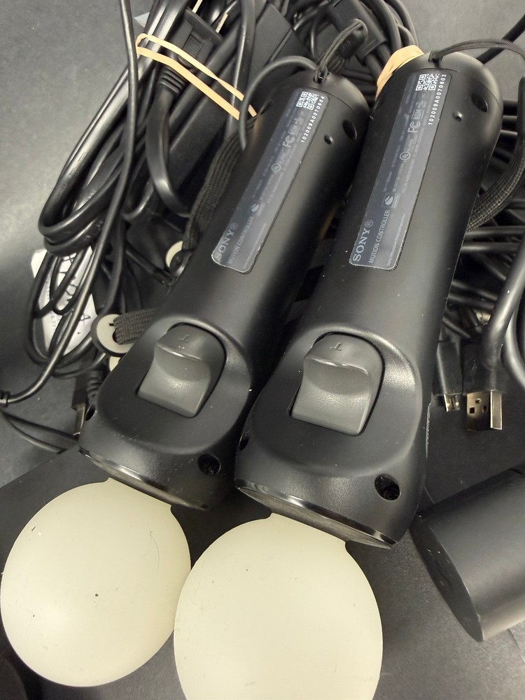 Sony PlayStation VR PS4 Bundle CUH-ZVR2 Headset Set + Motion Controllers