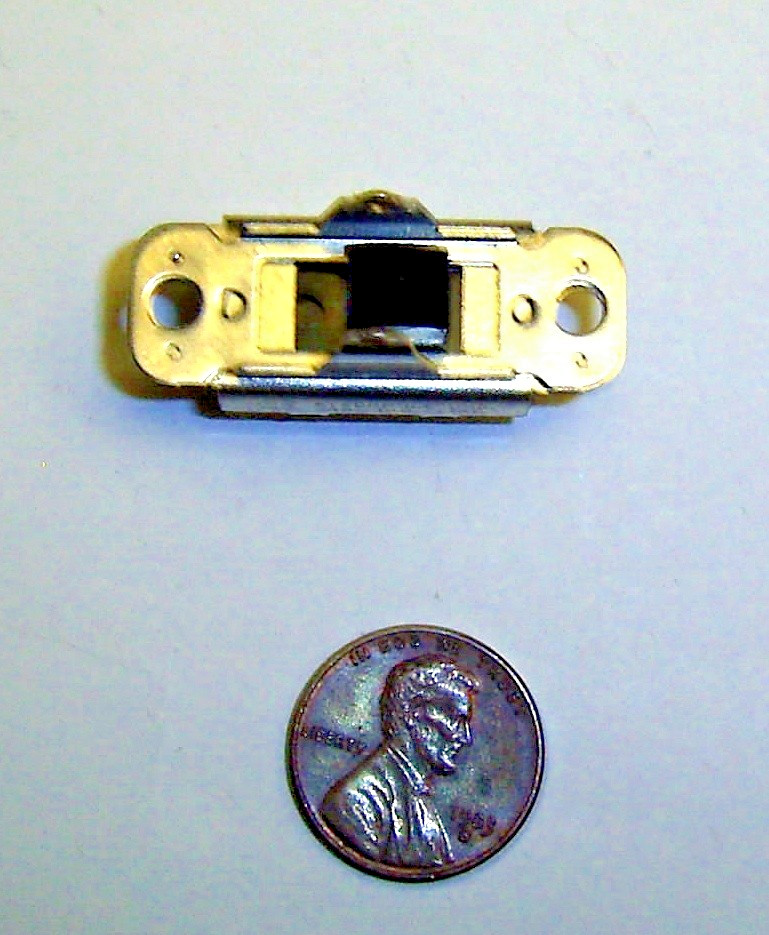 STACKPOLE SPDT SLIDE SWITCH WITH SIDE GUARD 4A/125Vac or 1A/125Vdc