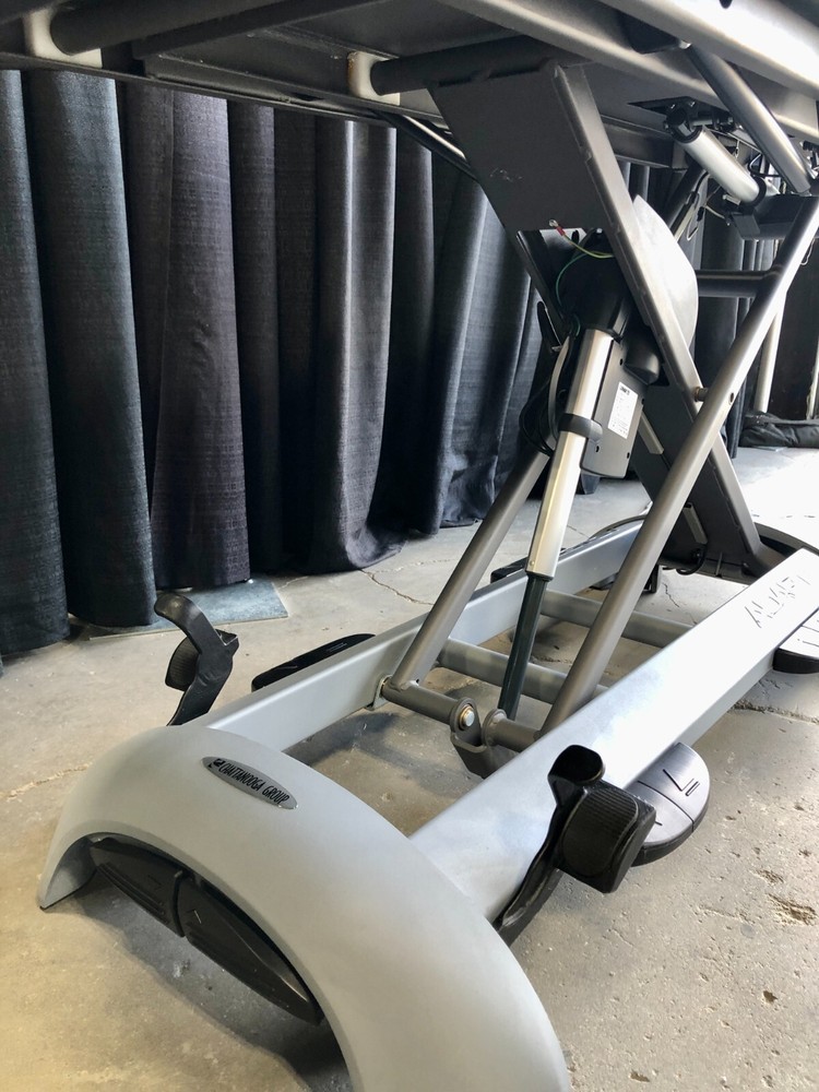 ADAPTA Summit 7 ML 3323 Physical Therapy Table