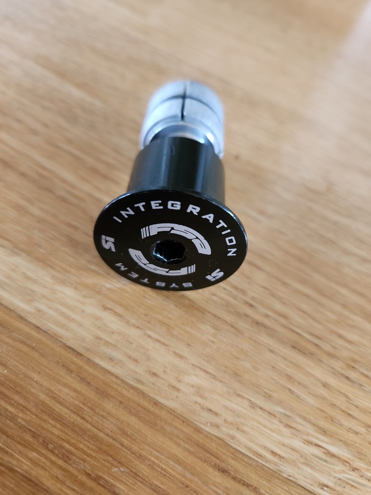 FSA System Integration Headset Expander Top Cap 22.5 ID Threadless Headset Fork