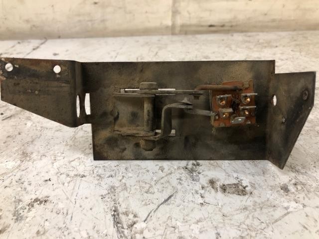 Mack DM600 Heater A/C Temperature Controls - Used