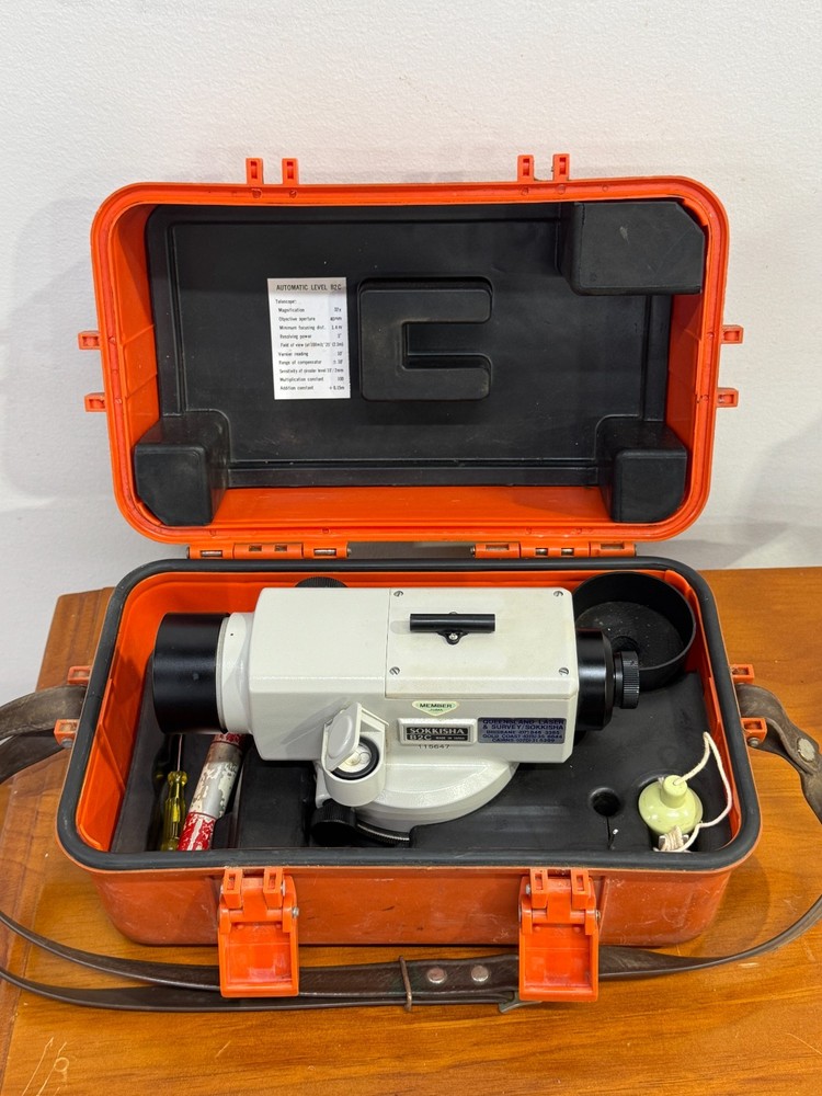 SOKKISHA B2C ENGINEERS' AUTOMATIC LEVEL - With accessories & Case - Made Japan.
