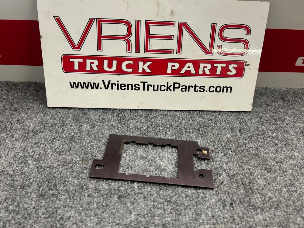 KENWORTH S64-1193-130 PANEL-SWITCH UPPER