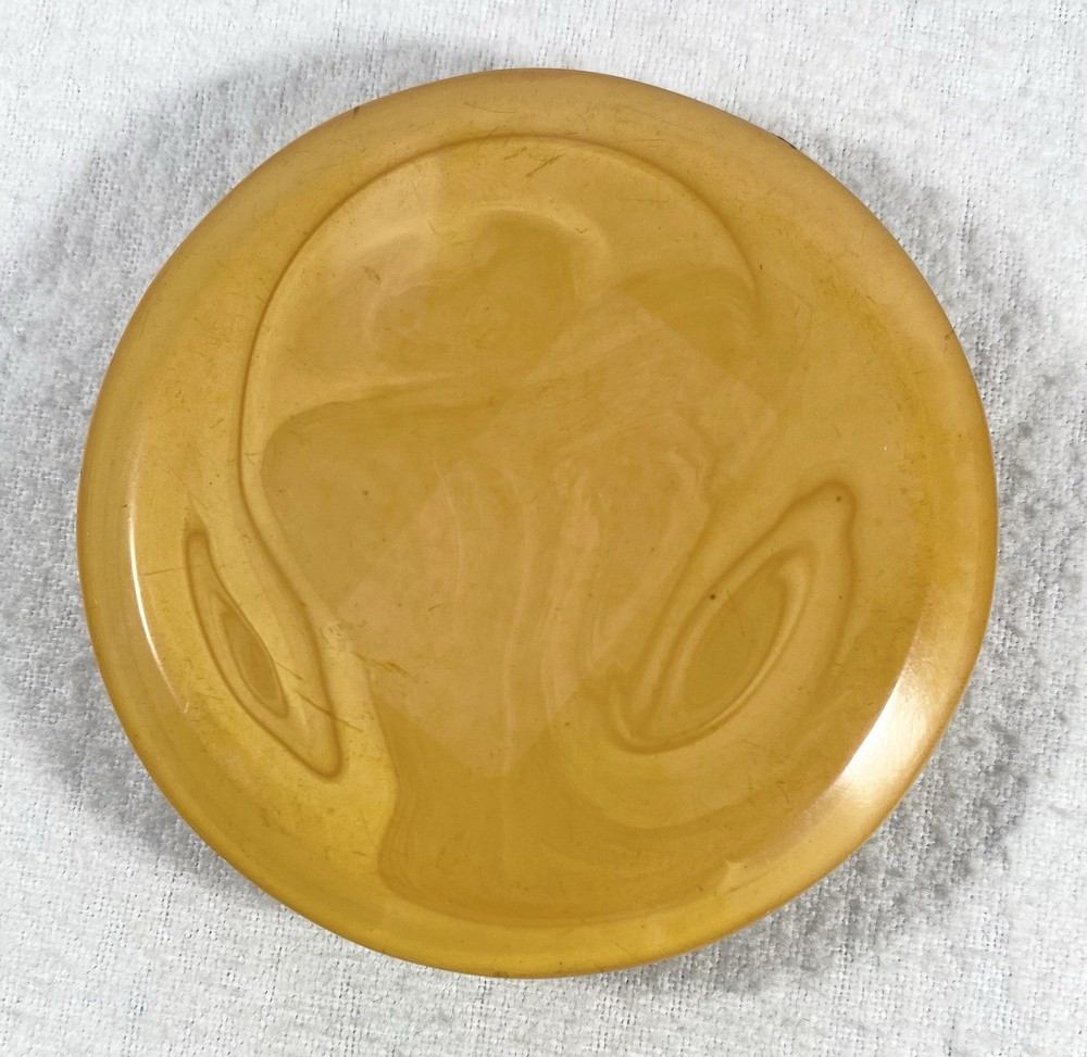 Vintage Art Deco Carved Butterscotch Bakelite Compact