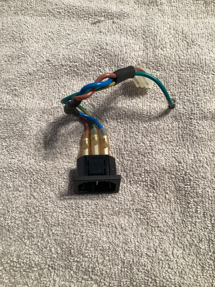 Micros WS5 / WS5A AC Power Outlet w/ Cable to PS.