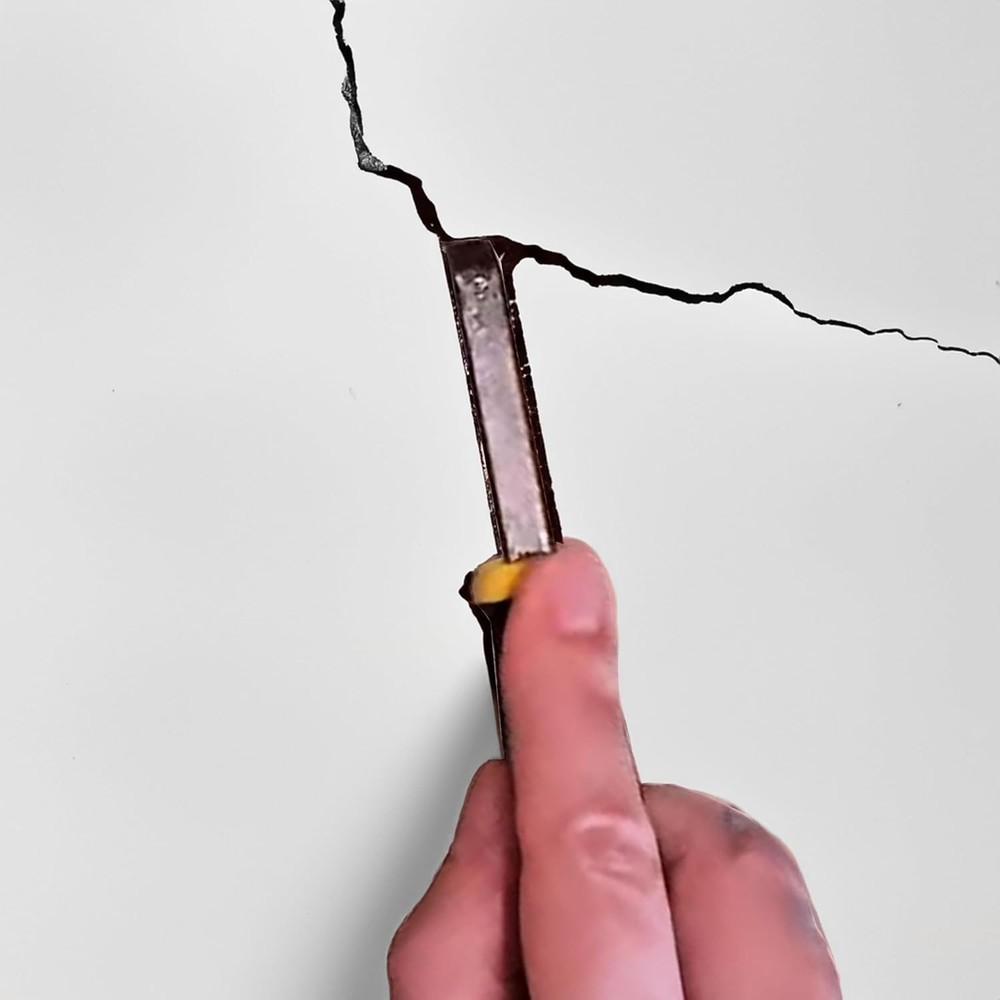 Versatile Soft-Grip Caulk and Grout Remover - User-Friendly, Lightweight Design
