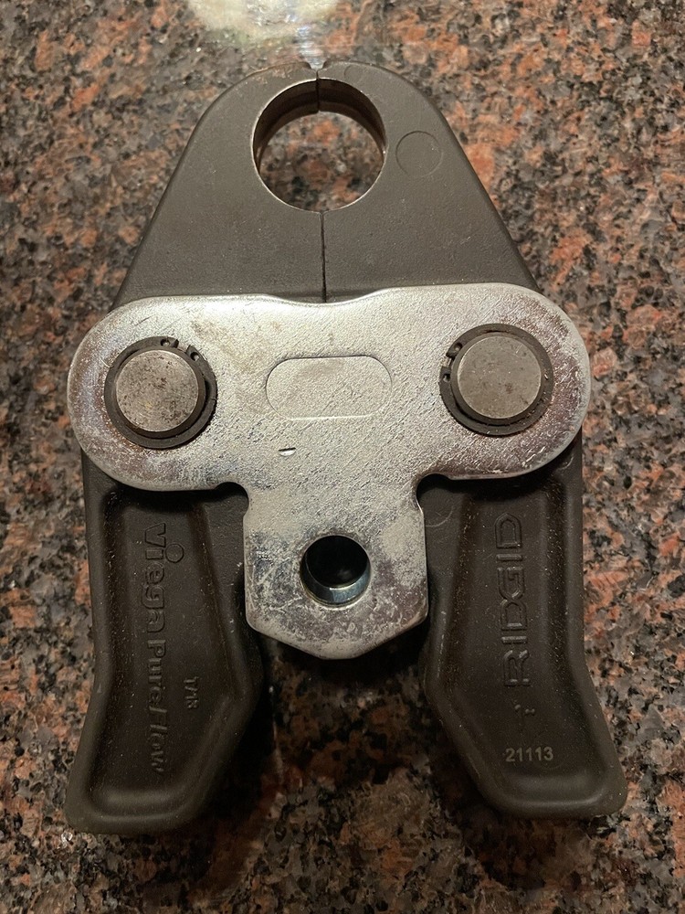 Compact Jaws for Pure Flow