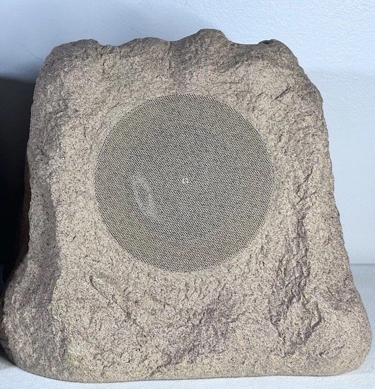 VICTROLA BLUETOOTH SOLAR CHARGING OUTDOOR SPEAKER Single | ITSBO-513PS5