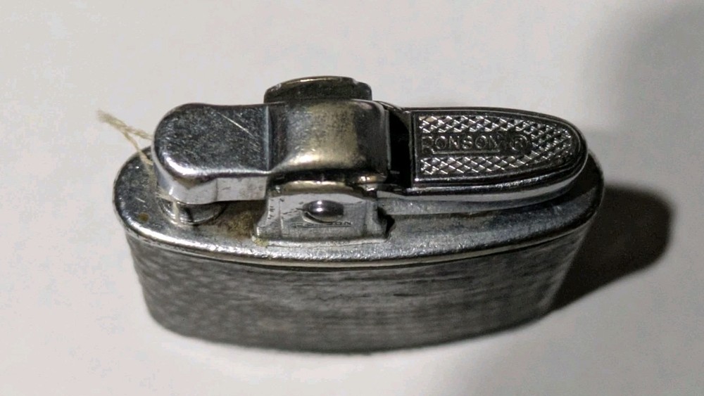 Ronson Standard Automatic Textured Black Leather Lighter