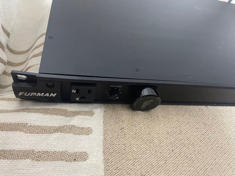 FURMAN PL-8C 1U Rackmount Power Supply
