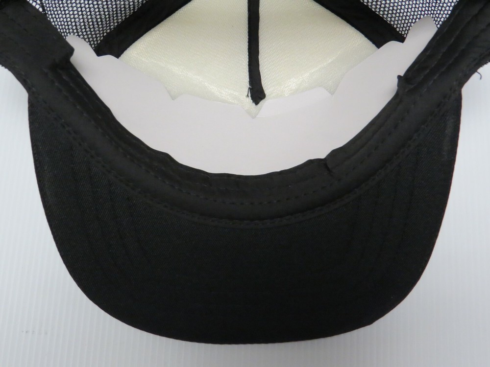 KISS LOGO TRUCKER HAT NEW WITH TAGS