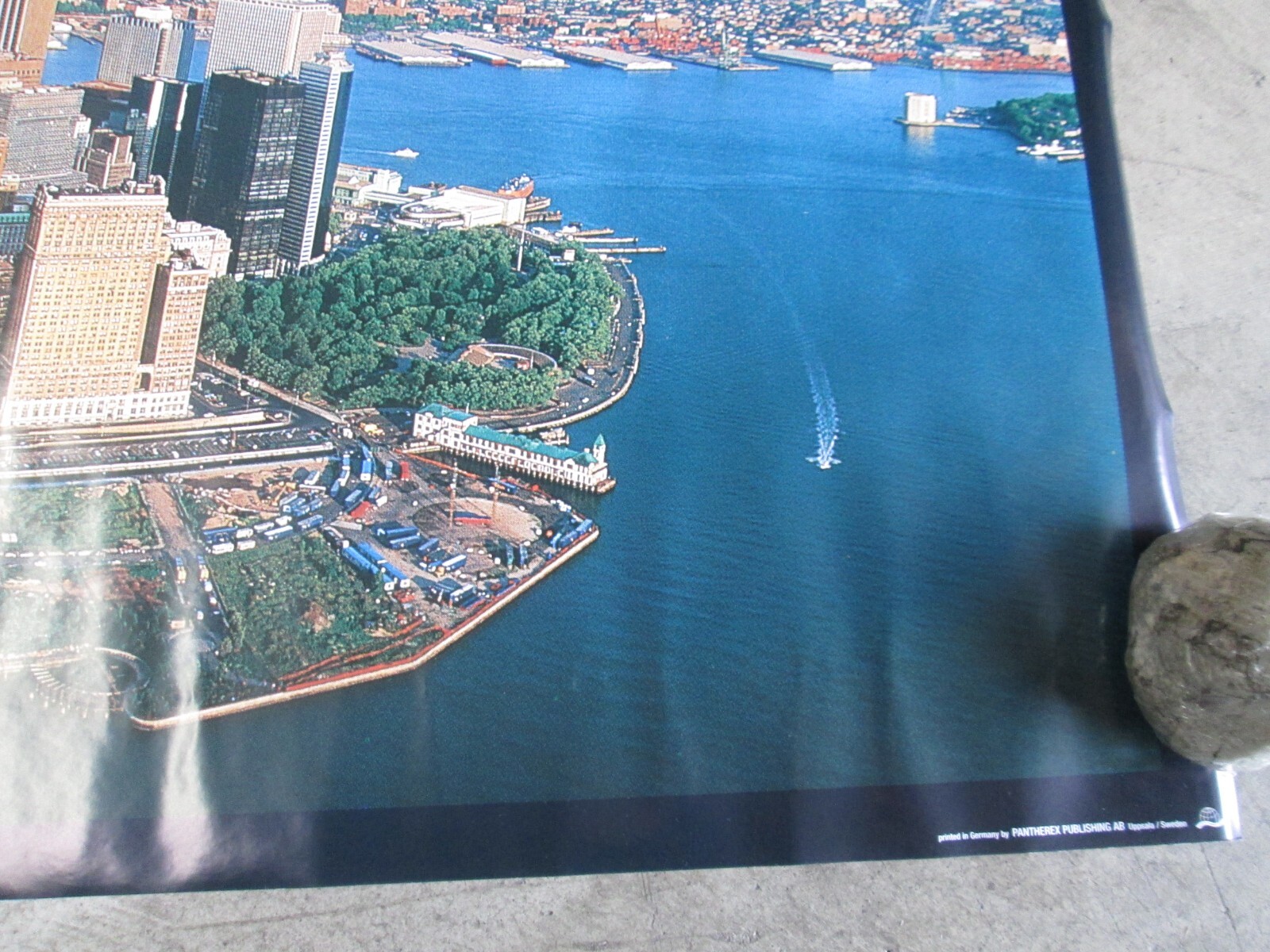 Manhattan New York car garage game room Poster Vintage 1980's Twin Towers C2286