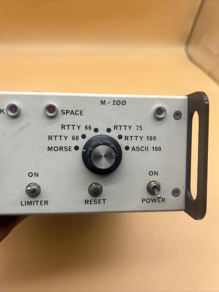 info-Tech M-200 Decoder InfoTech Universal Radio Untested As Is