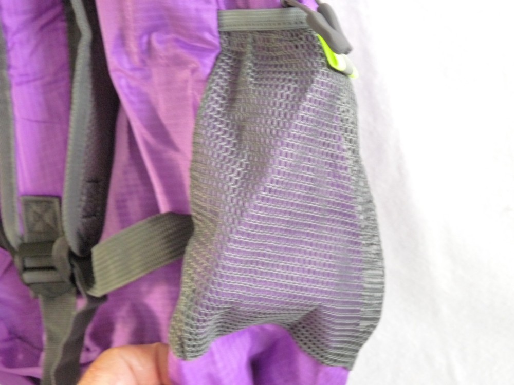 Folding Portable Backpack Lightweight Adjustable Strap Zipper Closure