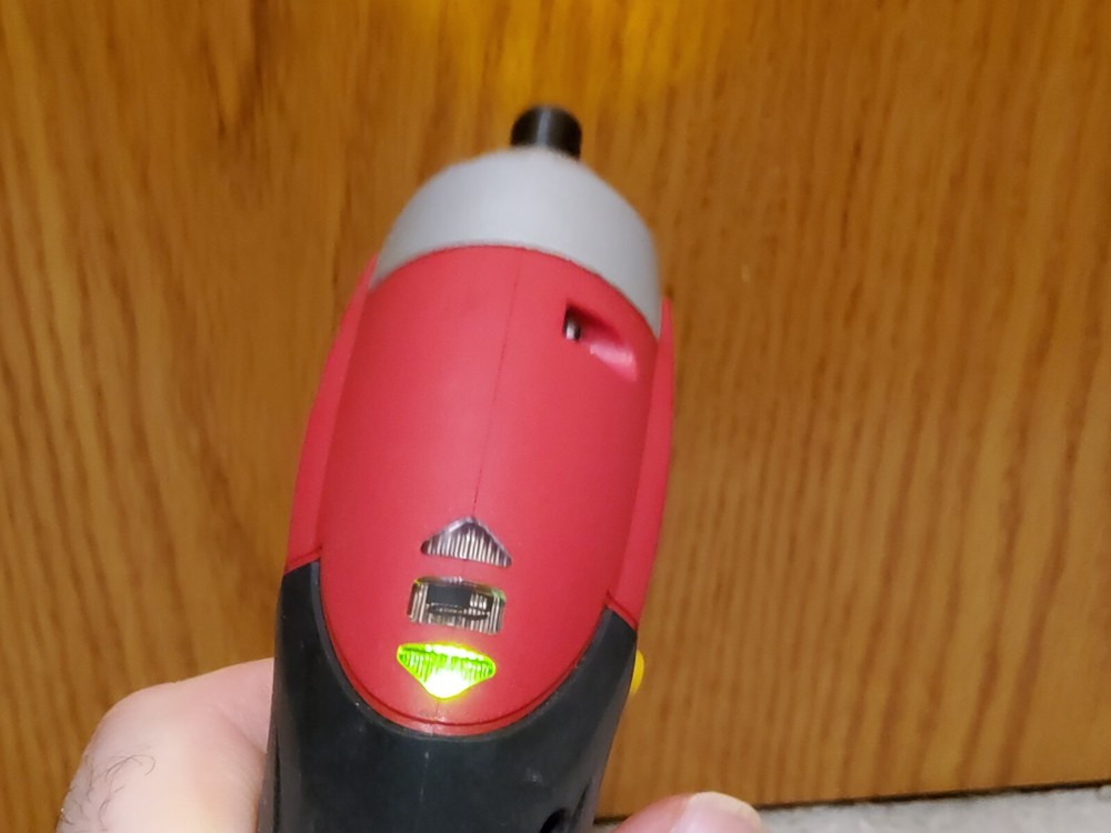 SKIL ixo2 Handheld Compact Cordless Screwdriver Smartcharge System 3.6V EUC