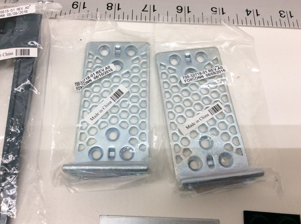 Cisco 69-2525-01 Catalyst Rack Mount Kit