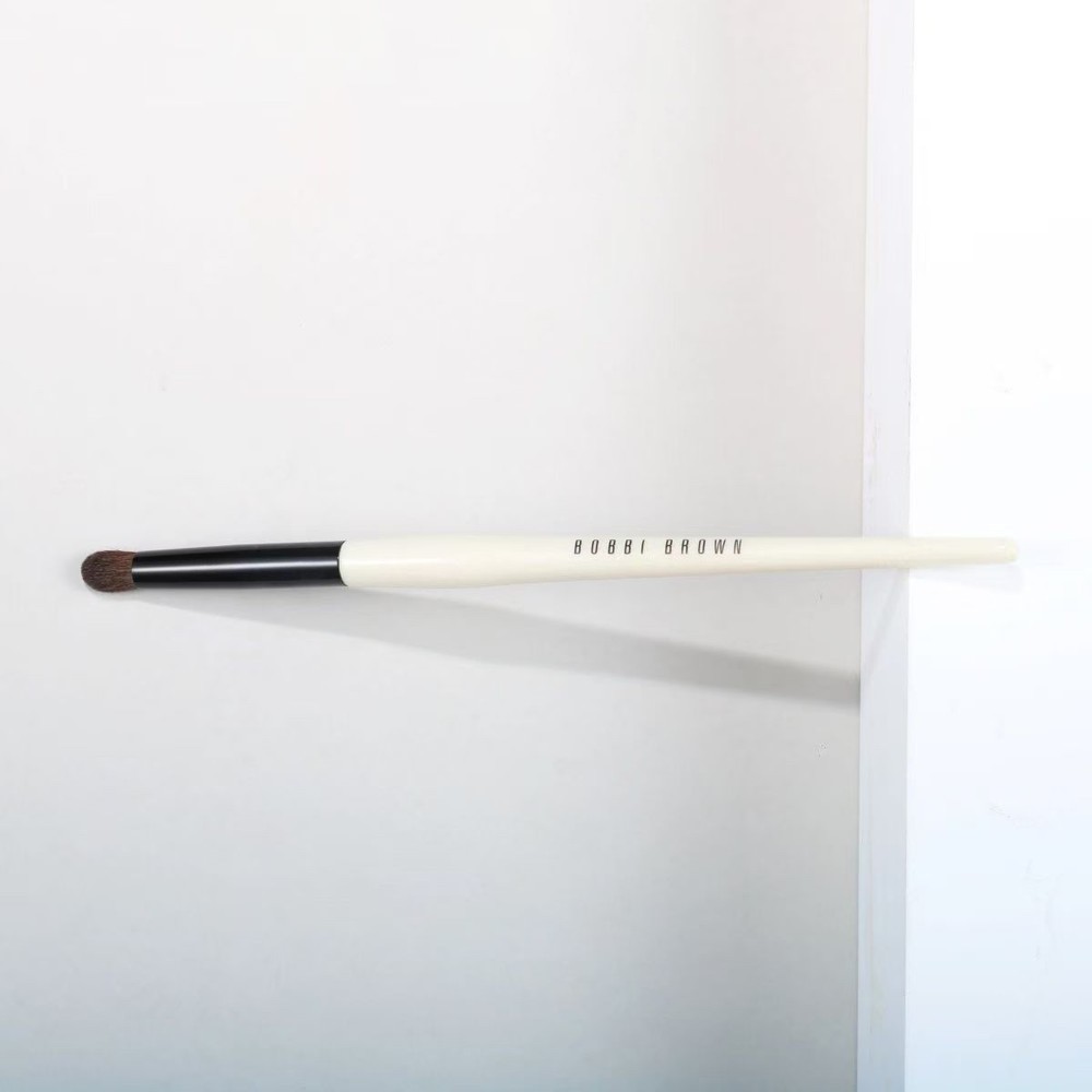 Bobbi Brown Eye Shadow Brush Full Size New