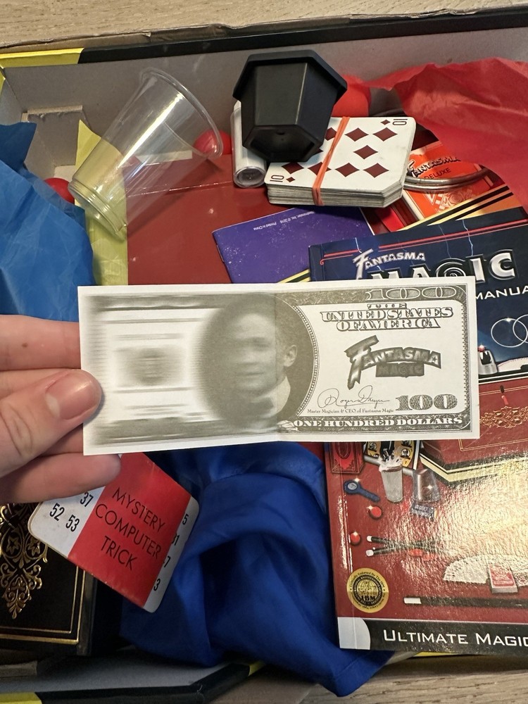 Fantasma Magic Ultimate Magic Legends - 300+ Tricks Magic Kit ￼