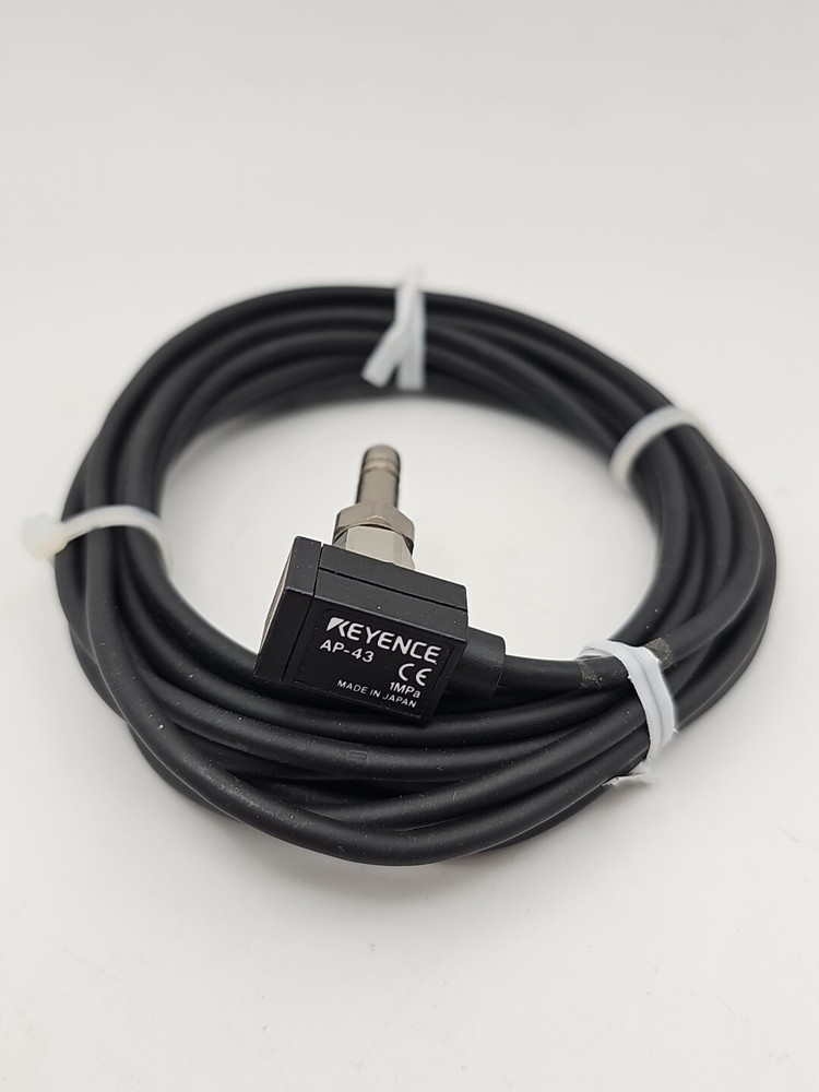 Keyence Pressure Sensor - AP-43 W/ Fitting
