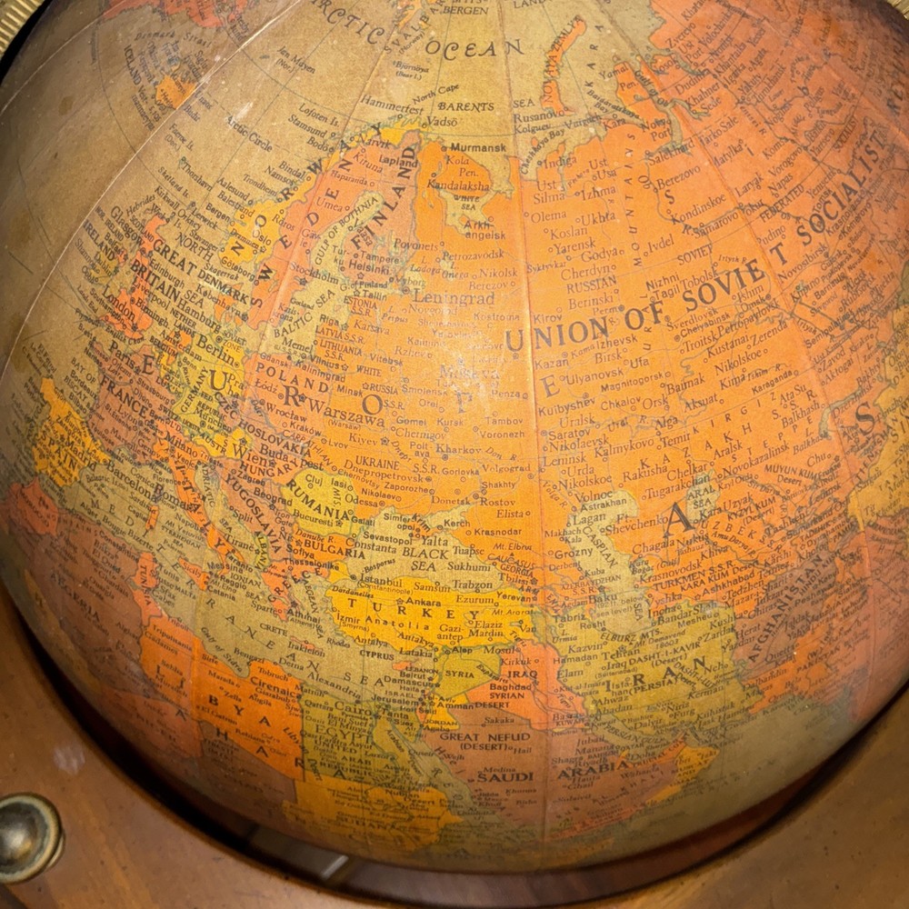 Replogle 16 inch Library globe
