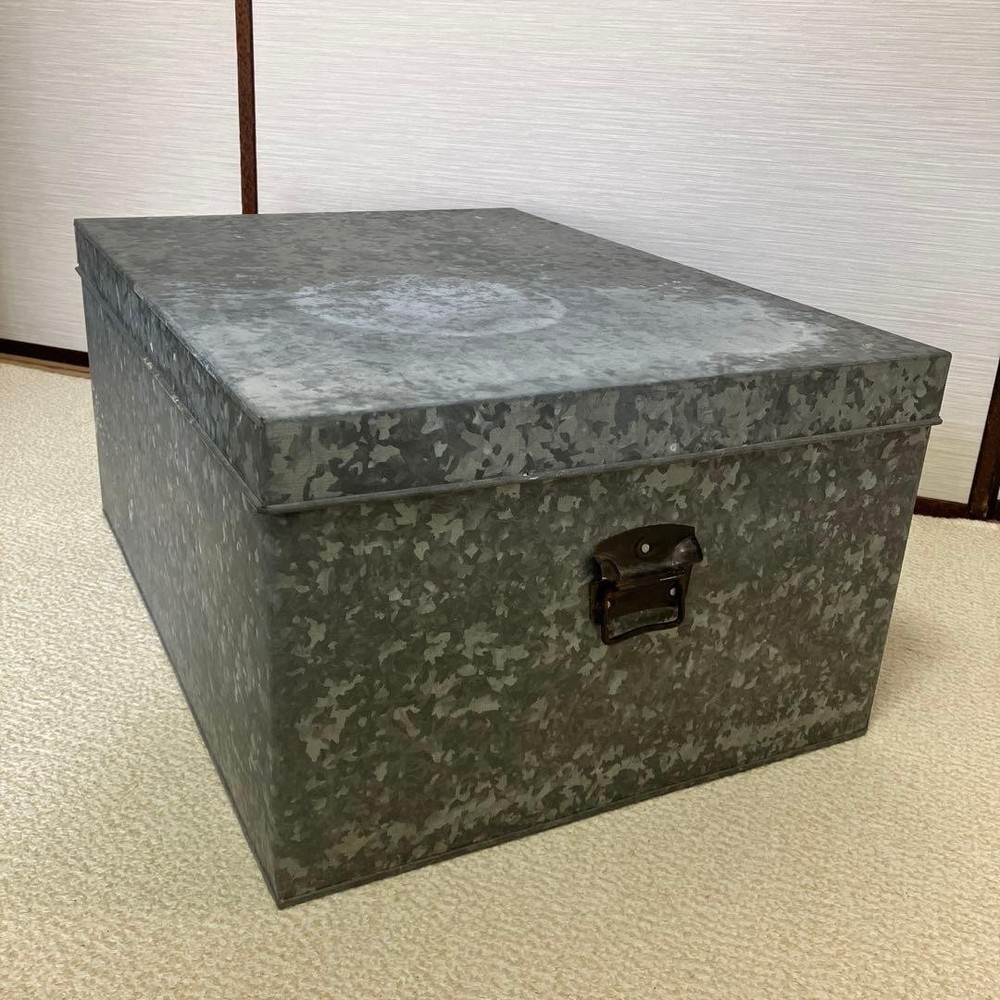 Showa Vintage BOX Extra Large Tin Storage Box