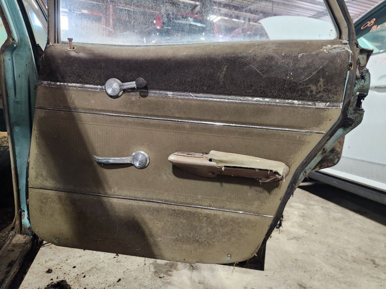 Manual Transmission 3 Speed 6-250 Fits 1966 CHEVROLET BISCAYNE 1325865