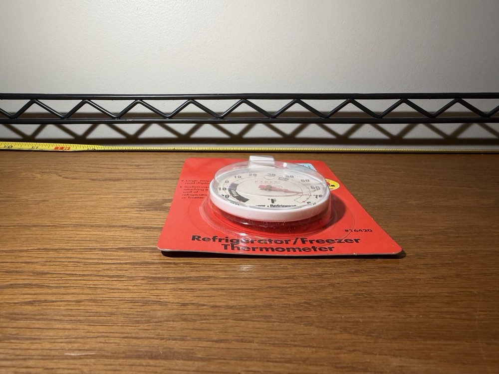 NEW Pyrex Refrigerator Freezer Thermometer w/ Suction Cup
