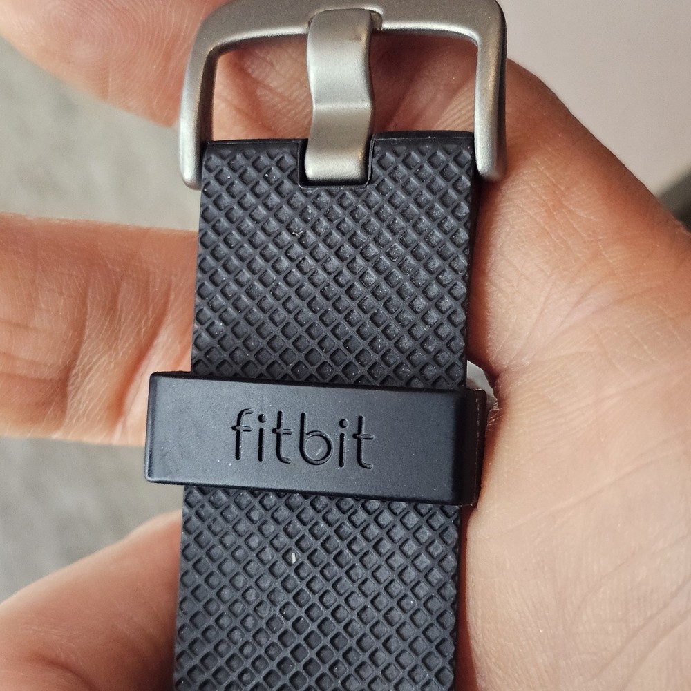 Fitbit Charge HR Wireless Activity Wristband - Size Large - Black UNTESTED