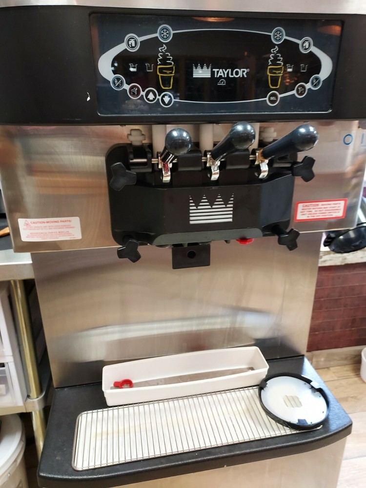 Soft Serve Ice Cream Machine