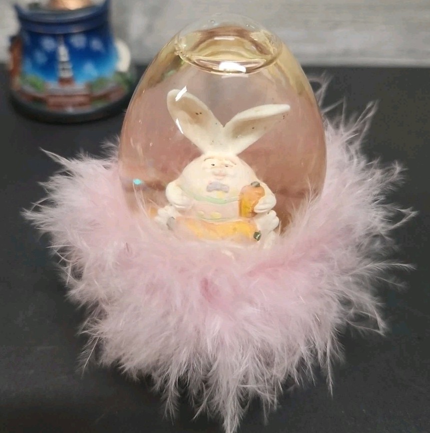 mini snow globe lot B1