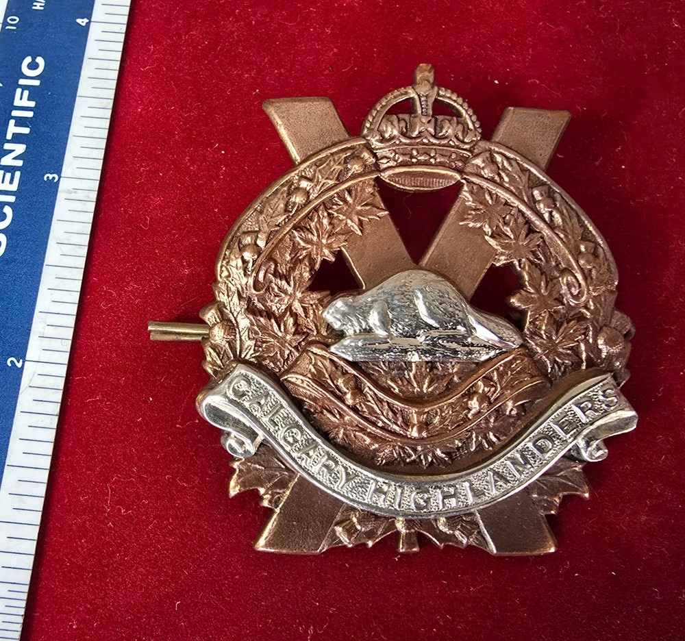 Canada WW 2 Original Calgary Highlanders Cap Badge