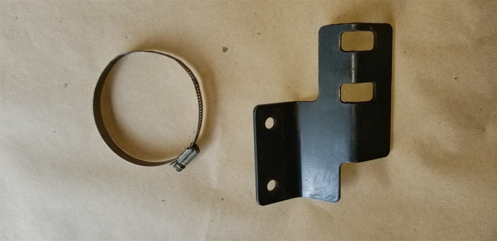 Bobcat T550 fuel filter bracket 7237876