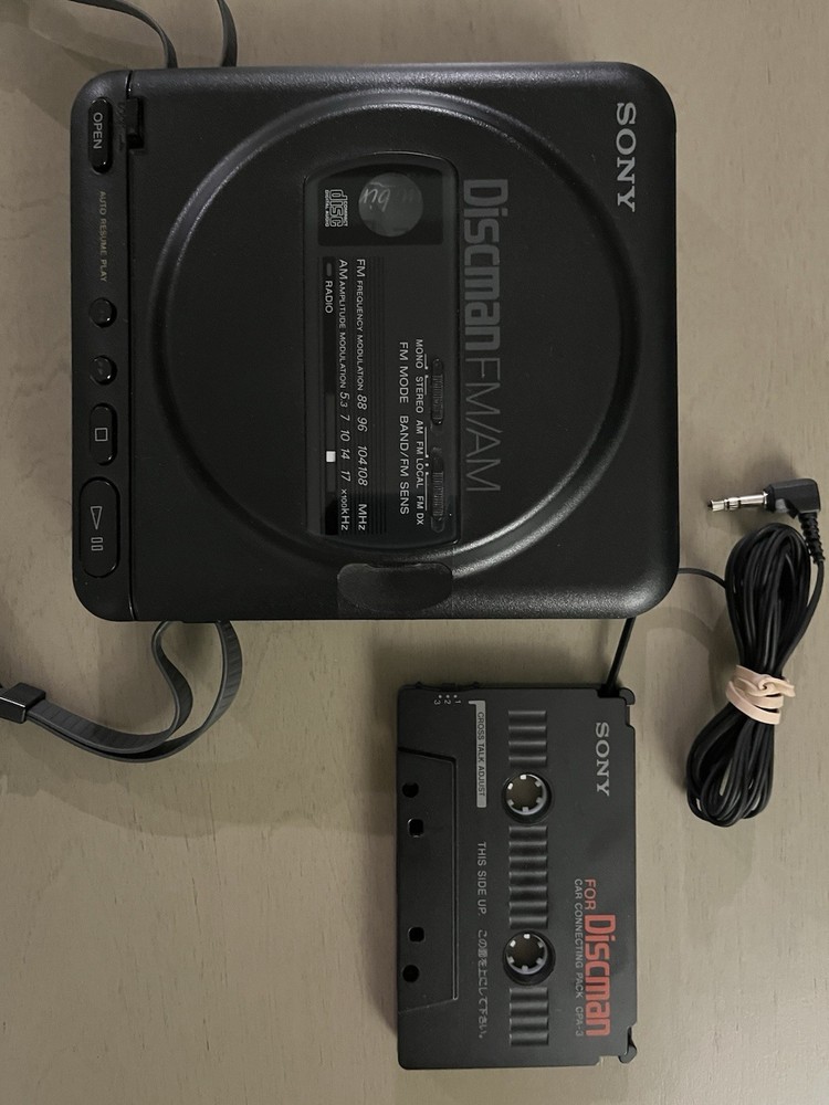 Sony D-T2 Discman FM/AM CD Compact Player