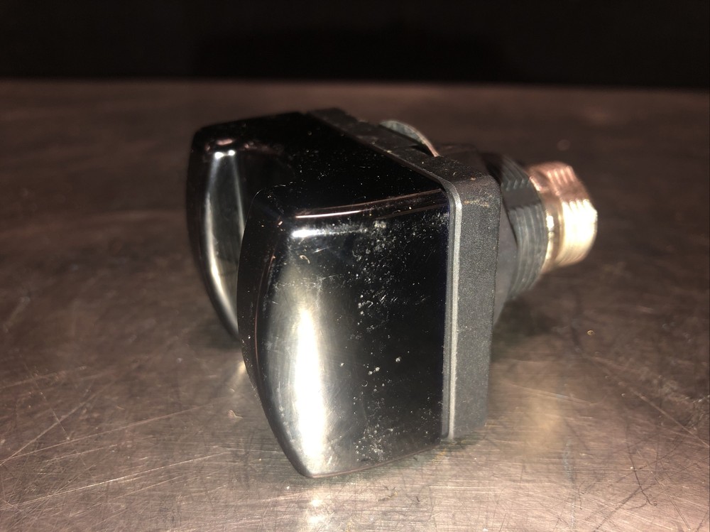 BANNER OTBVR81QD PHOTOELECTRIC SENSOR