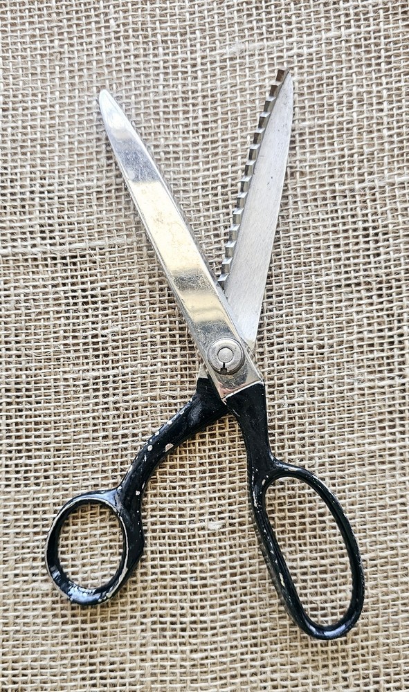 Vintage WISS CB9 Pinking Shears USA