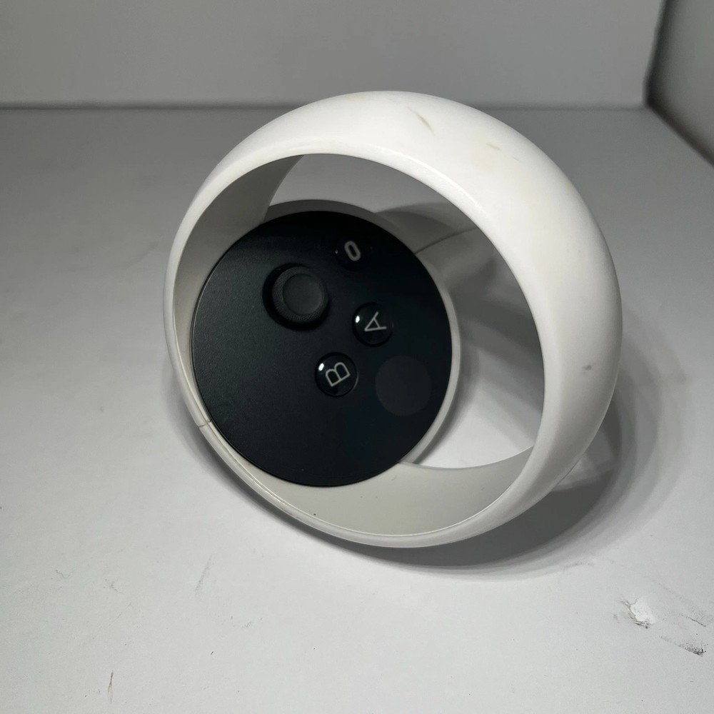 Meta Oculus Quest 2 VR Right Hand Controller Only - Free Shipping