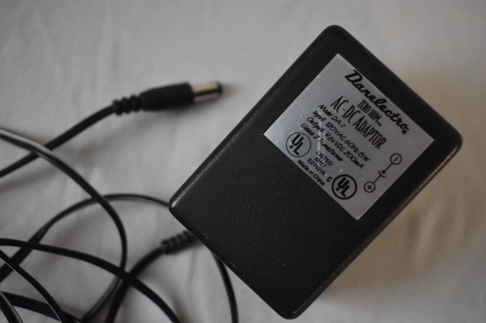 DanElectro Guitar Pedal Power Supply